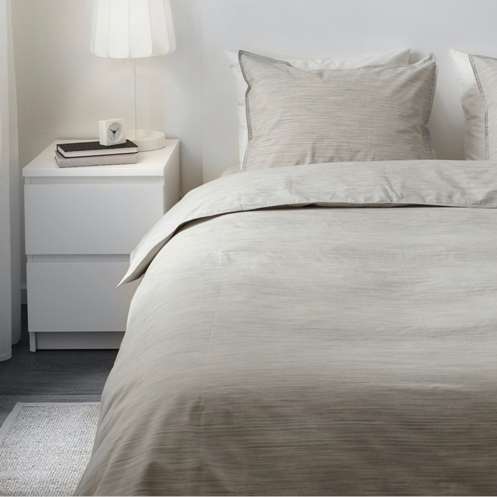 IKEA queen duvet set